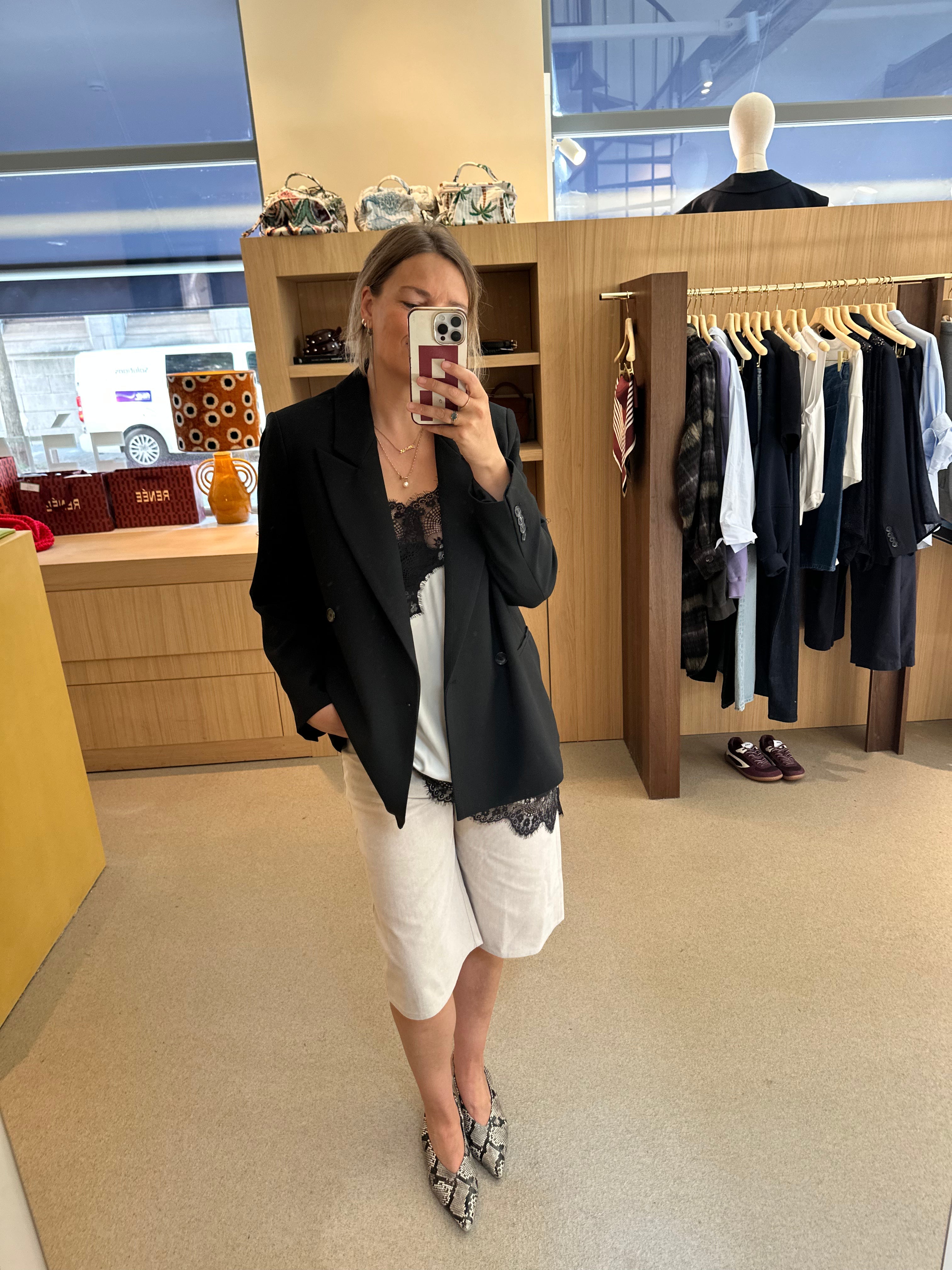 How to Style a Bermuda Short Without Losing the Feminine Touch